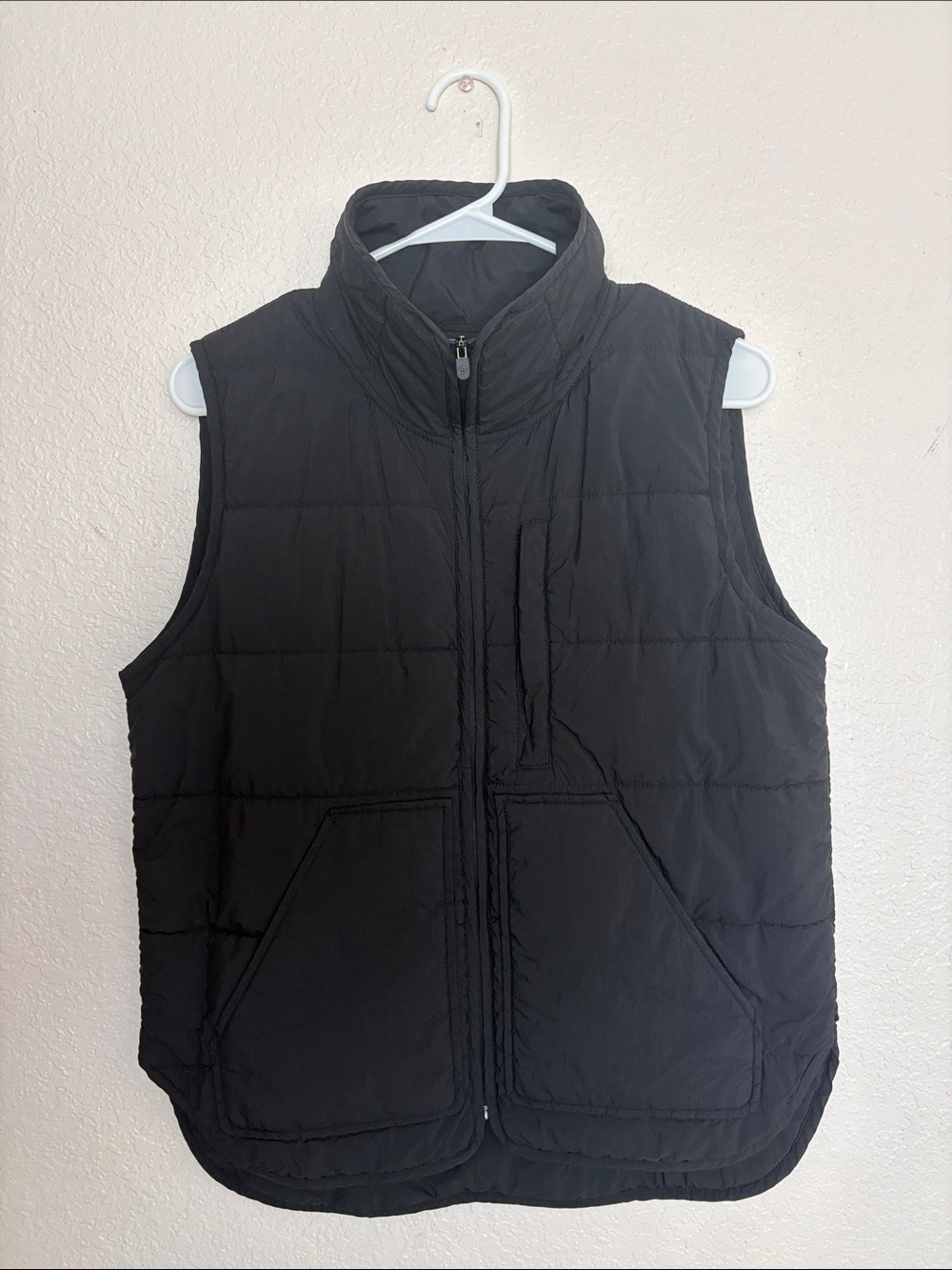 Zella Black Quilted Puffer Vest - Lightweight Sleeveless